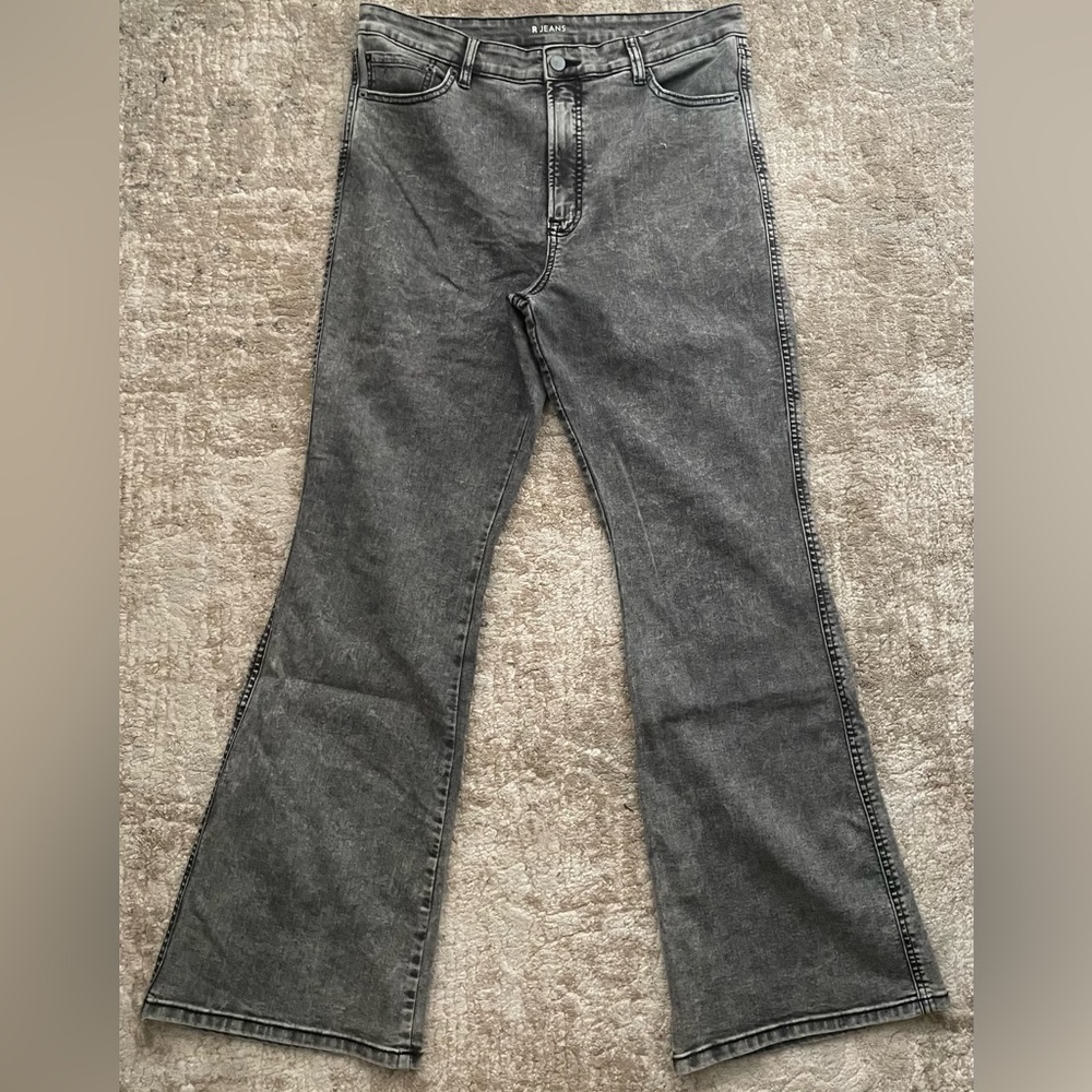 Rocawear grey flared acidwash Y2K loose baggy trendy denim jeans - SIZE 32